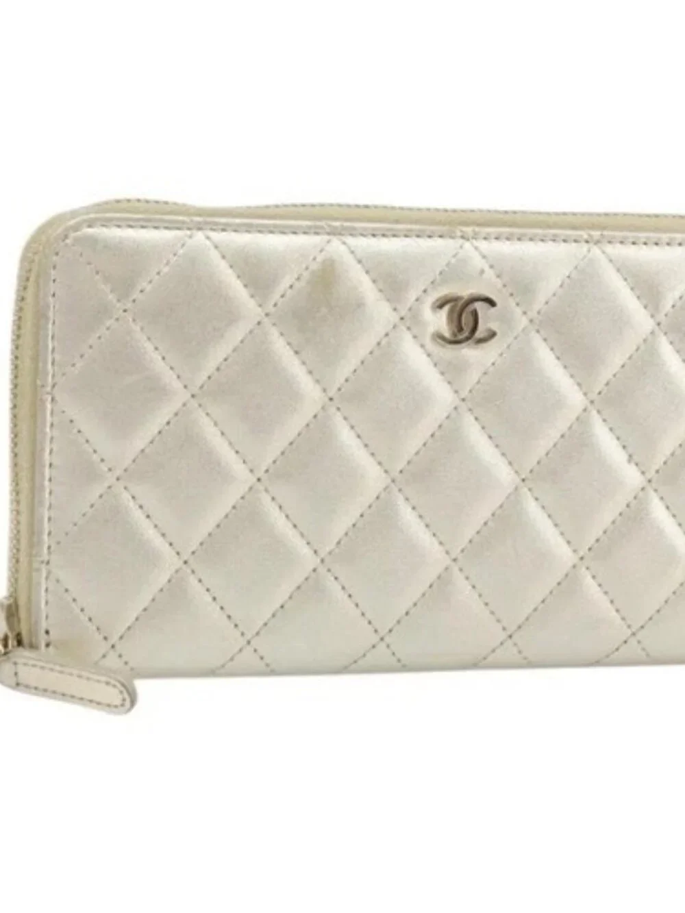 CHANEL Matelasse Long Wallet Lamb Skin Gold Tone CC Auth LNZ571V
